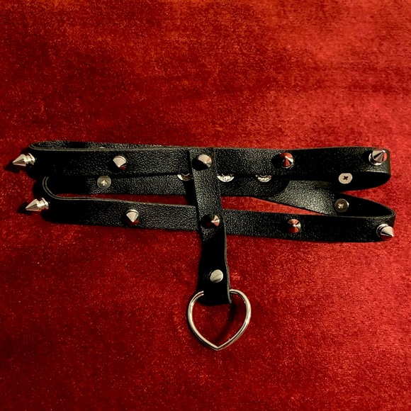 Hot Topic Gothic Adjustable Choker Necklace - Picture 3 of 3